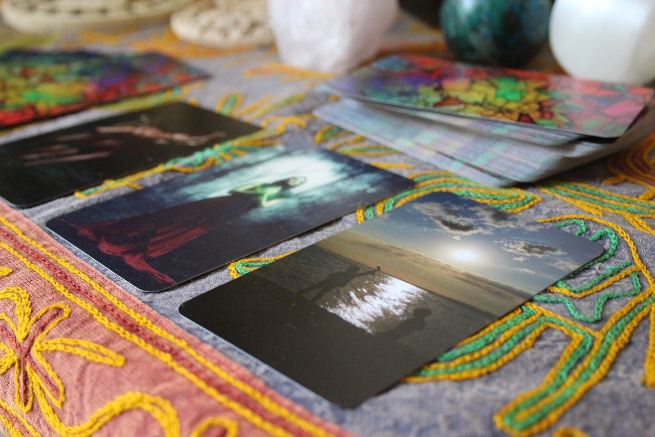 Inbox Oracle / Tarot Readings