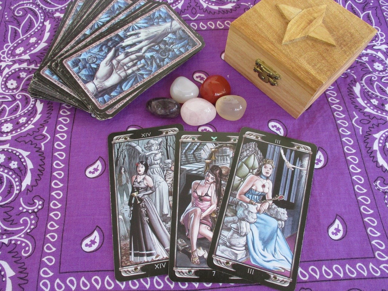 Inbox Oracle / Tarot Readings